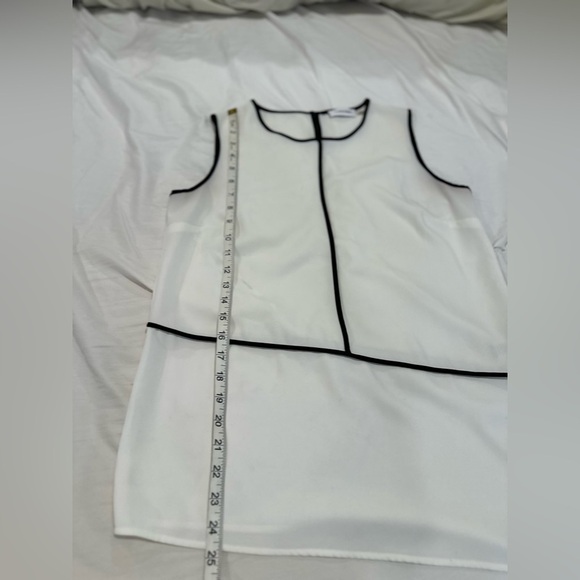Women’s Calvin Klein asymmetrical Sleeves White & Black Chiffon Blouse. - Picture 6 of 10
